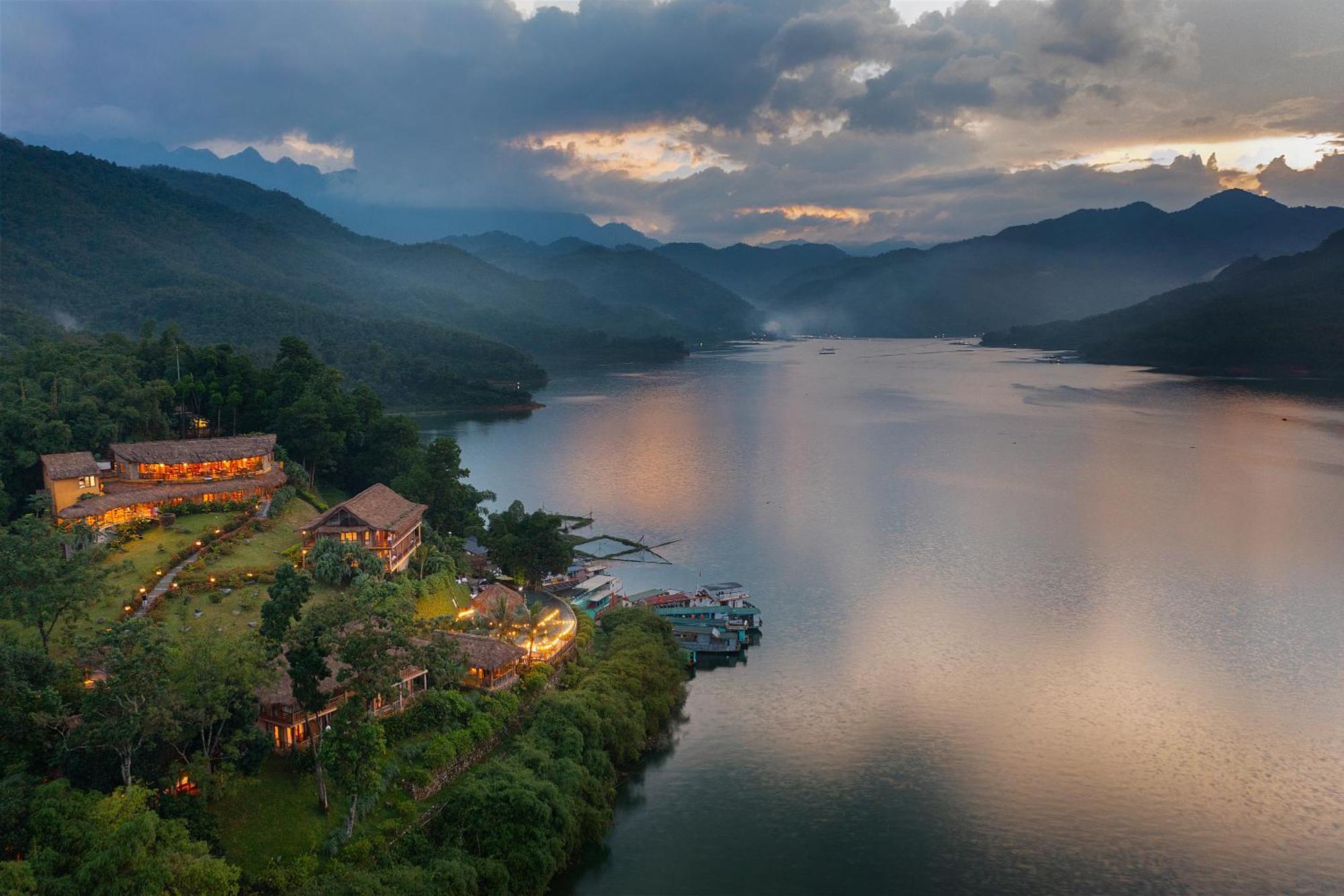 Mai Chau Hideaway Lake Resort Buitenkant foto